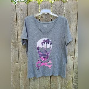 Lane Bryant size 20/22 grey skull and crossbones shirt with embellishments